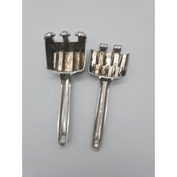 Vintage Irvin Ware Aluminum Ice Crusher Press - Picture 4 of 8